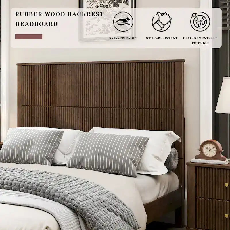 Cadre de lit robuste en bois massif avec tête de lit haute pour chambres élégantes